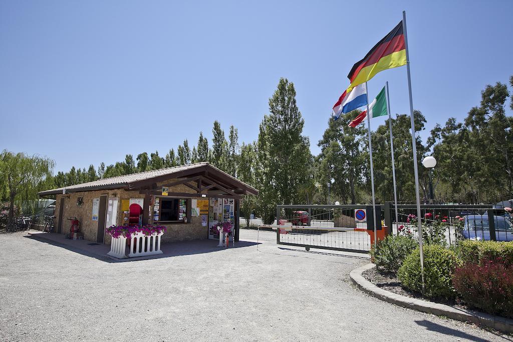 Camping Village Free Time Marina Di Bibbona Buitenkant foto
